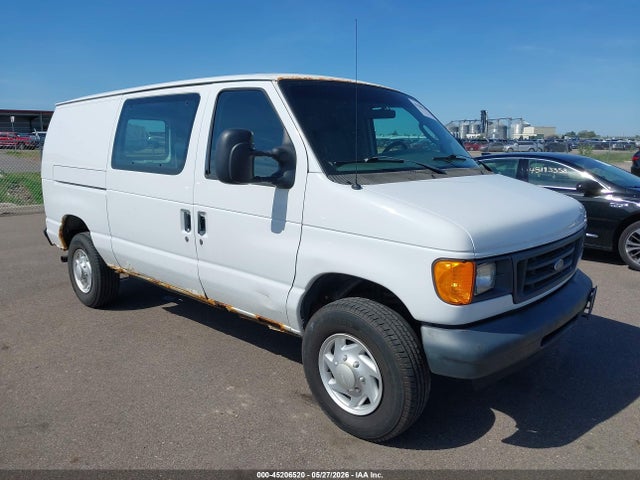 Salvage Ford E-350 Image