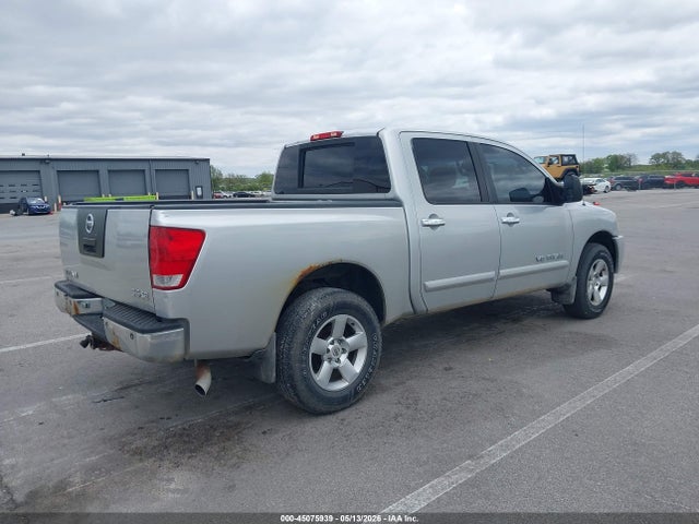 Nissan Titan Se