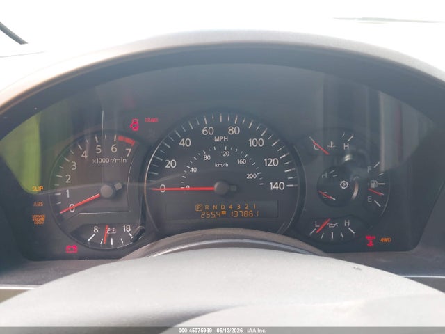 Nissan Titan Se