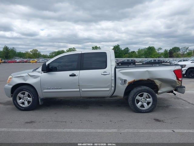 Nissan Titan Se