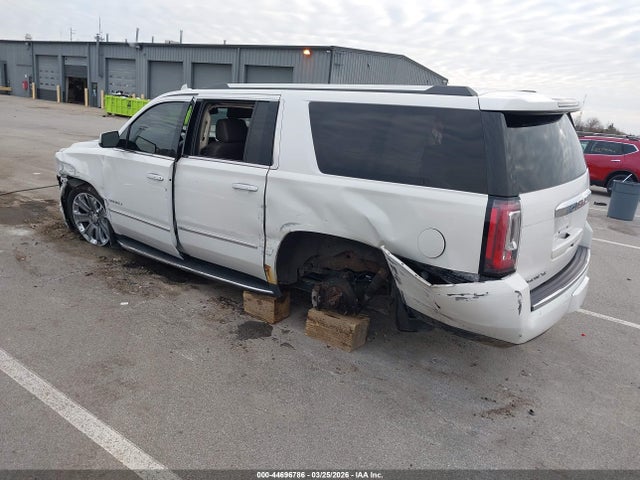 GMC Yukon Denali