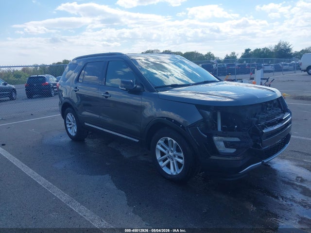 Salvage Ford Explorer Image