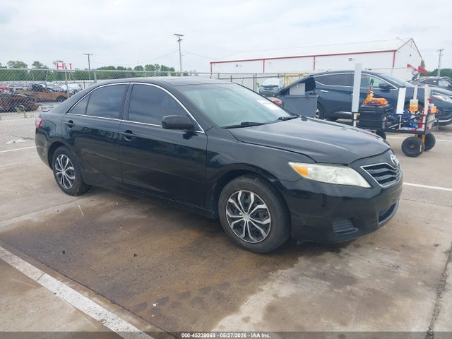 Salvage Toyota Camry Image