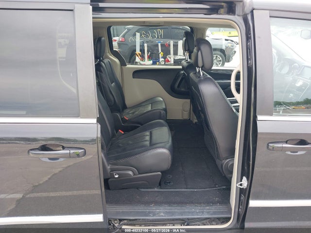 Chrysler Town & Country Touring
