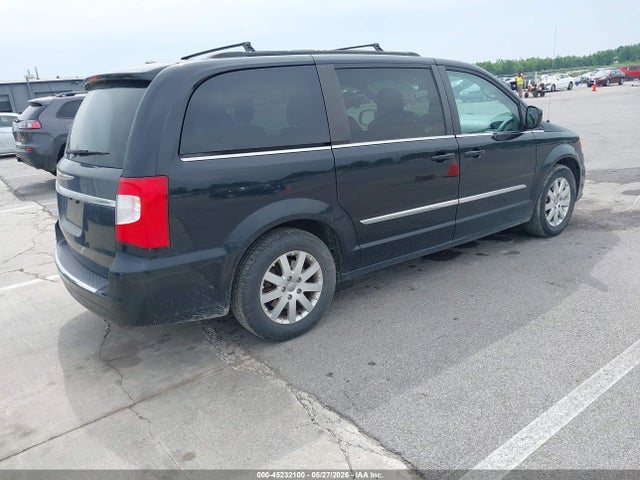 Chrysler Town & Country Touring