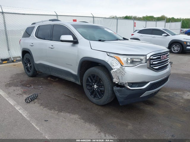 Salvage GMC Acadia Image