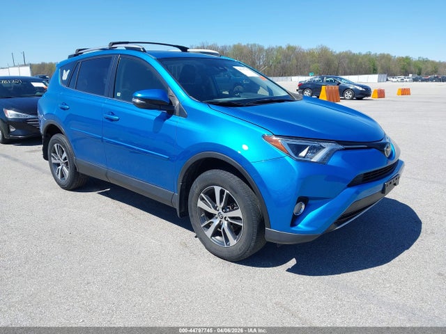 Salvage Toyota RAV4 Image
