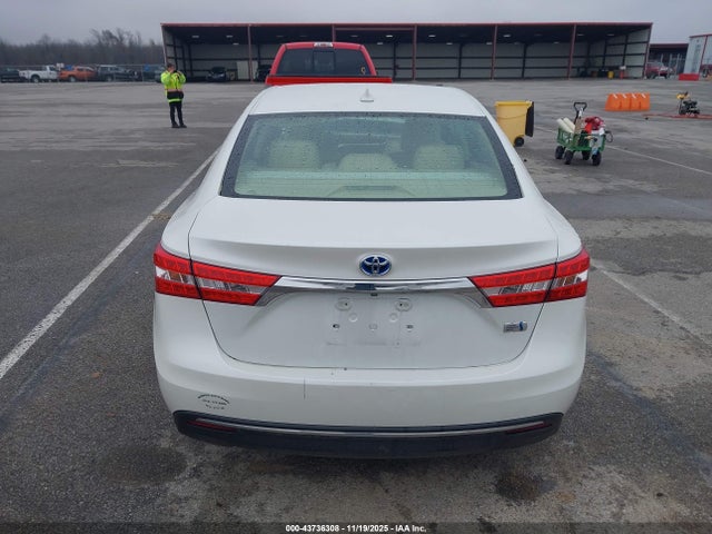 Toyota Avalon Hybrid Limited