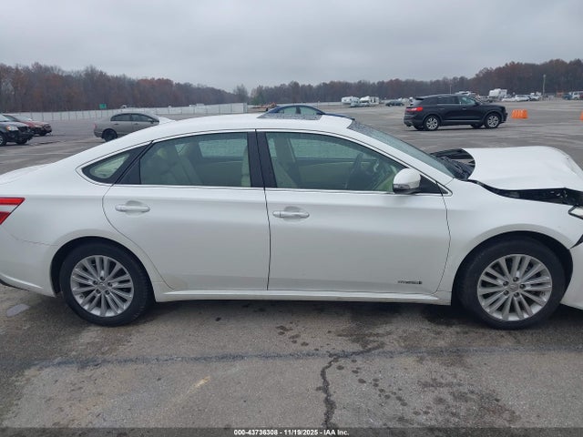 Toyota Avalon Hybrid Limited