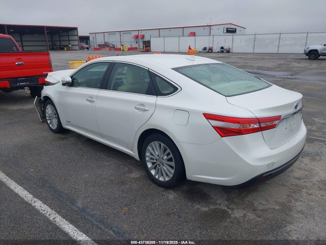 Toyota Avalon Hybrid Limited