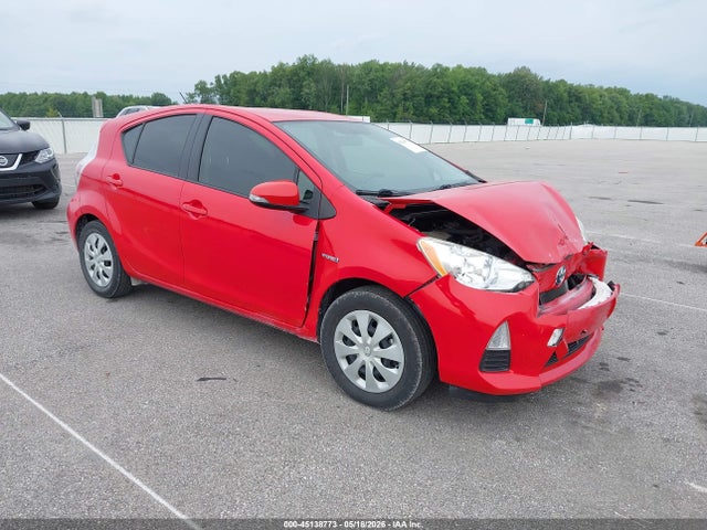 Salvage Toyota Prius c Image