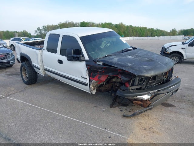 Salvage Chevrolet Silverado 2500 Image