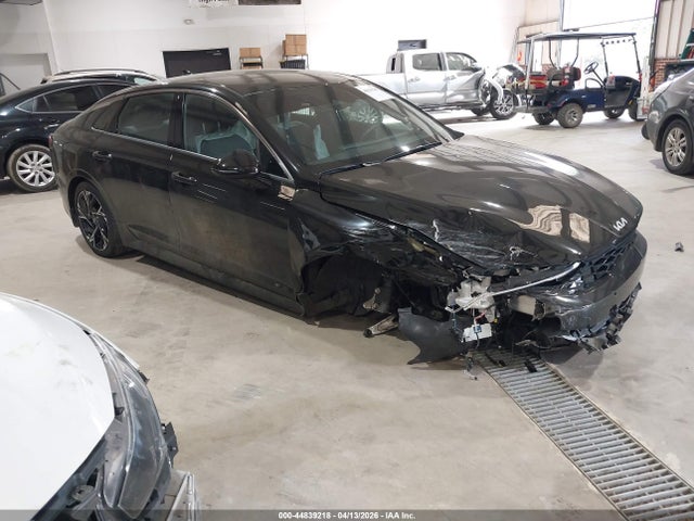 Salvage Kia K5 Image