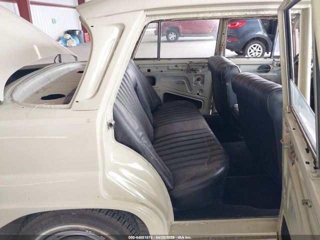 Mercedes-Benz 230