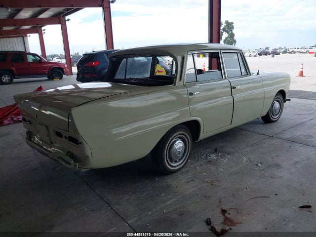 Mercedes-Benz 230