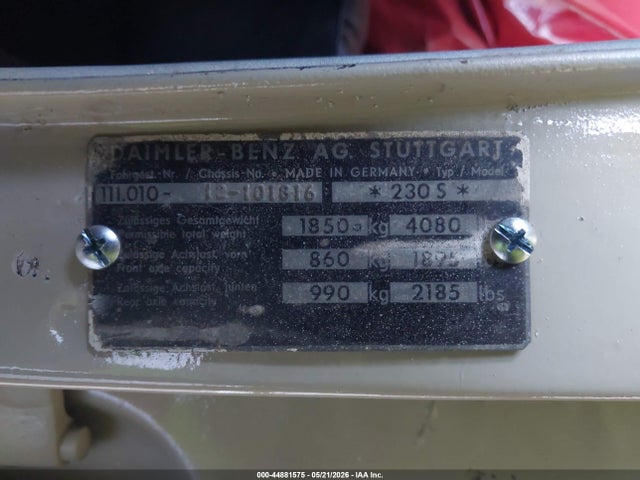 Mercedes-Benz 230