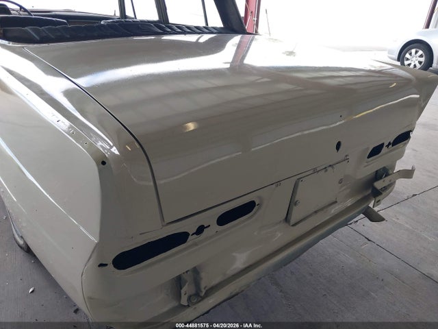 Mercedes-Benz 230