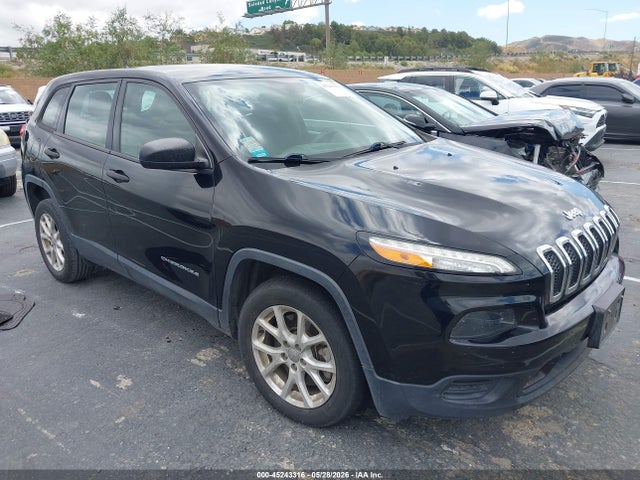 Salvage Jeep Cherokee Image