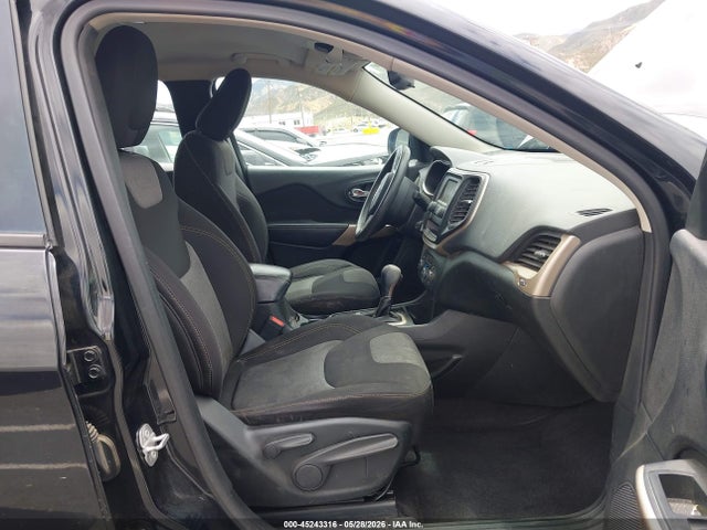 Jeep Cherokee Sport Fwd