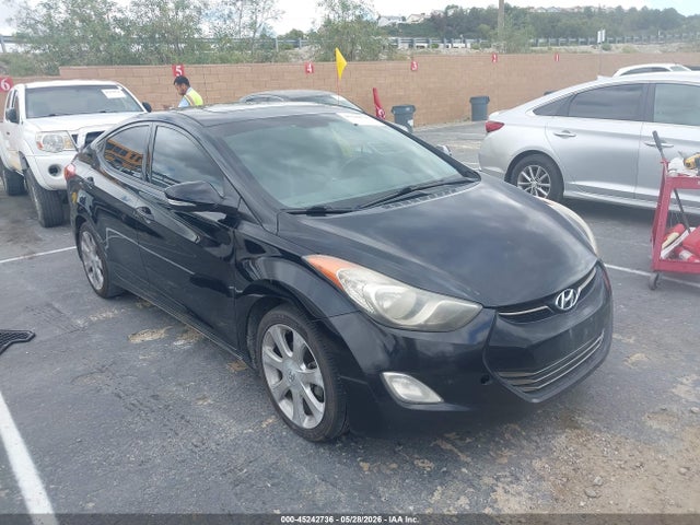 Salvage Hyundai ELANTRA Image