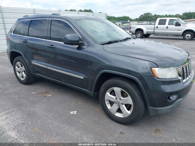 Salvage Jeep Grand Cherokee Image