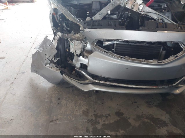 Mitsubishi Mirage Es