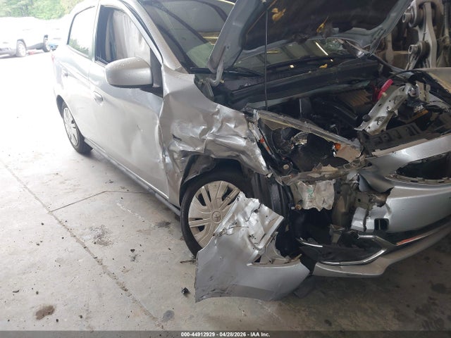 Mitsubishi Mirage Es