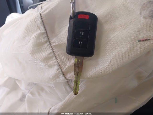 Mitsubishi Mirage Es