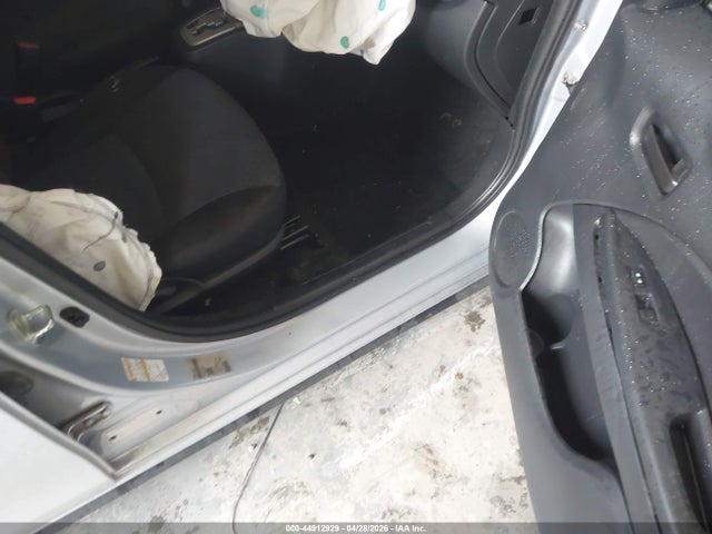 Mitsubishi Mirage Es