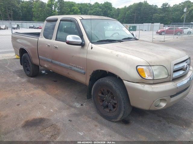 Salvage Toyota Tundra Image
