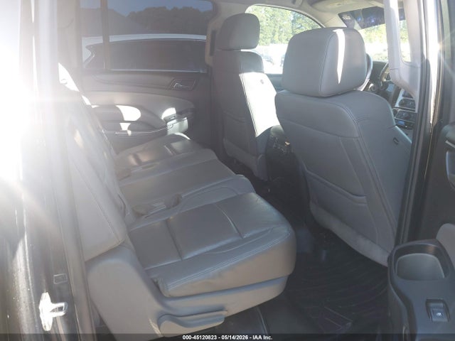 Chevrolet Suburban Lt