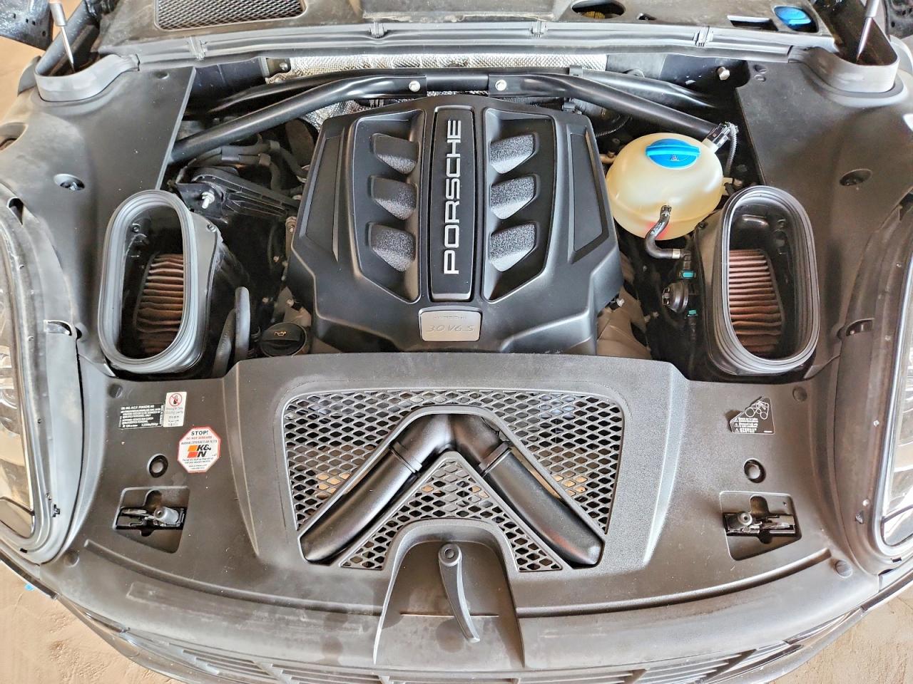 Porsche Macan S