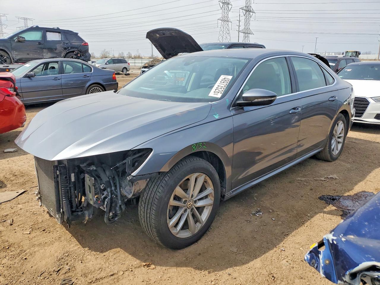 Salvage Volkswagen Passat Image