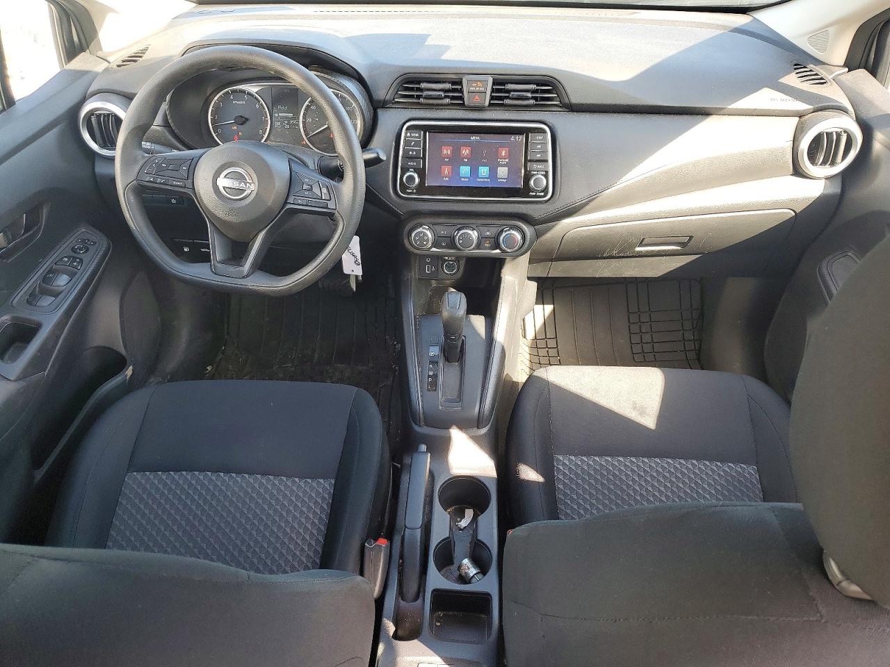 Nissan Versa S
