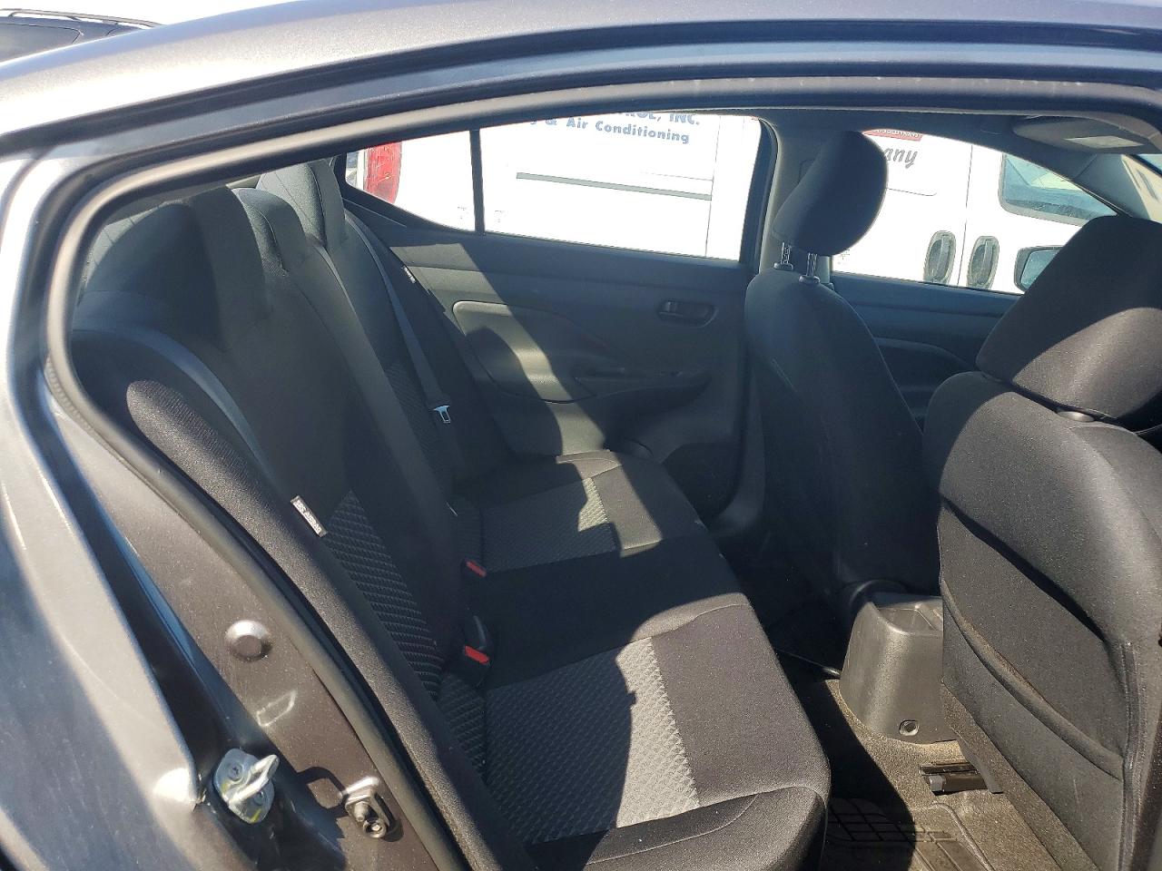 Nissan Versa S
