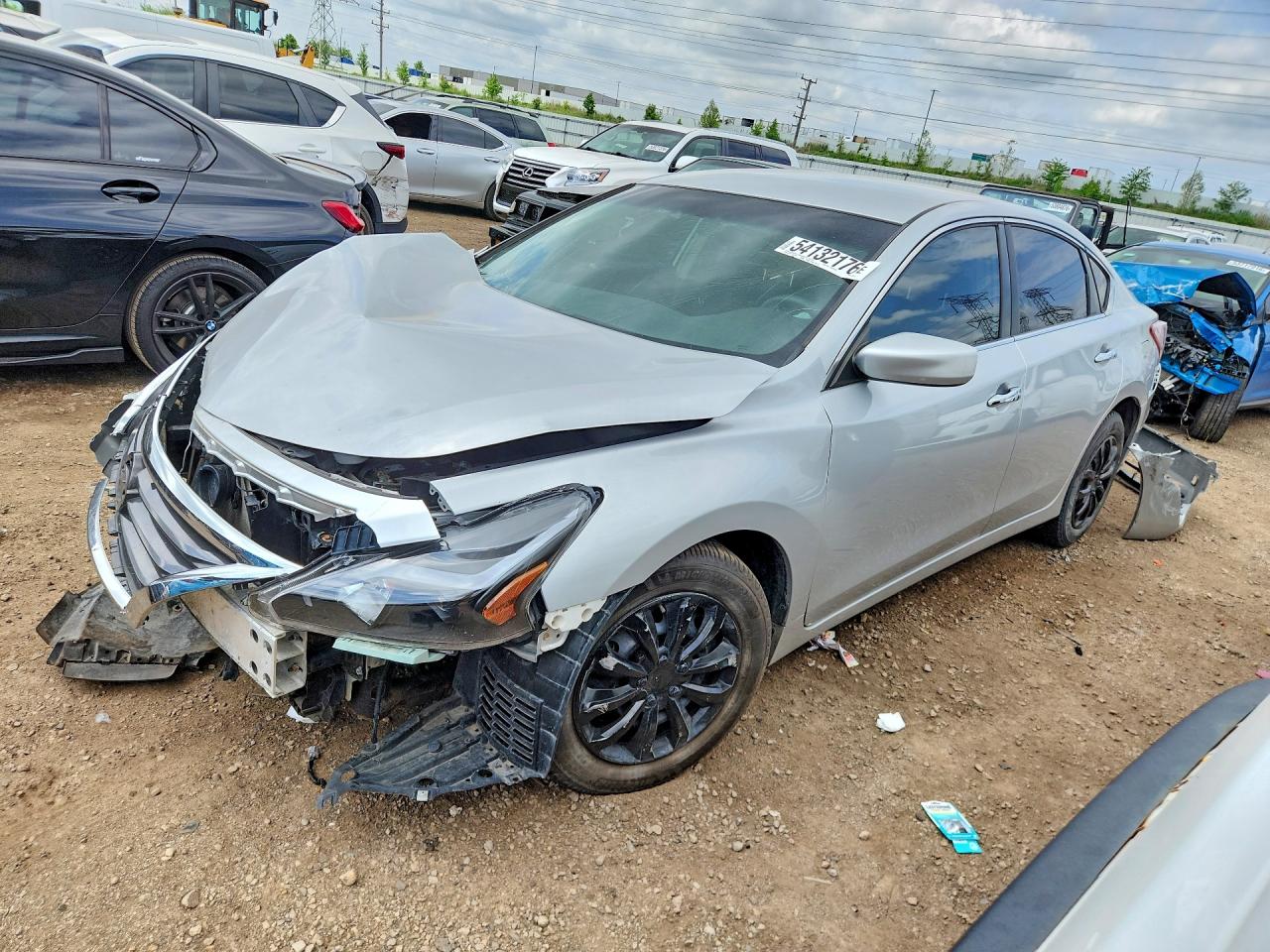Salvage Nissan Altima Image