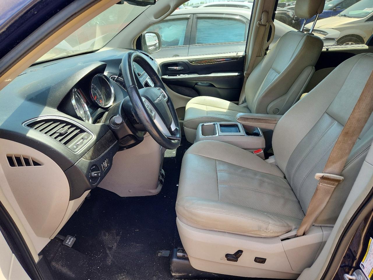 Chrysler Minivan Touring L