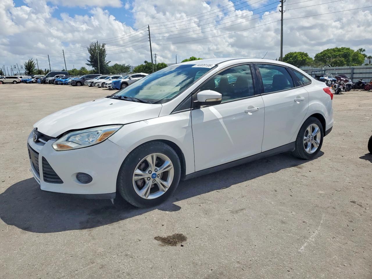 Salvage Ford Focus Image