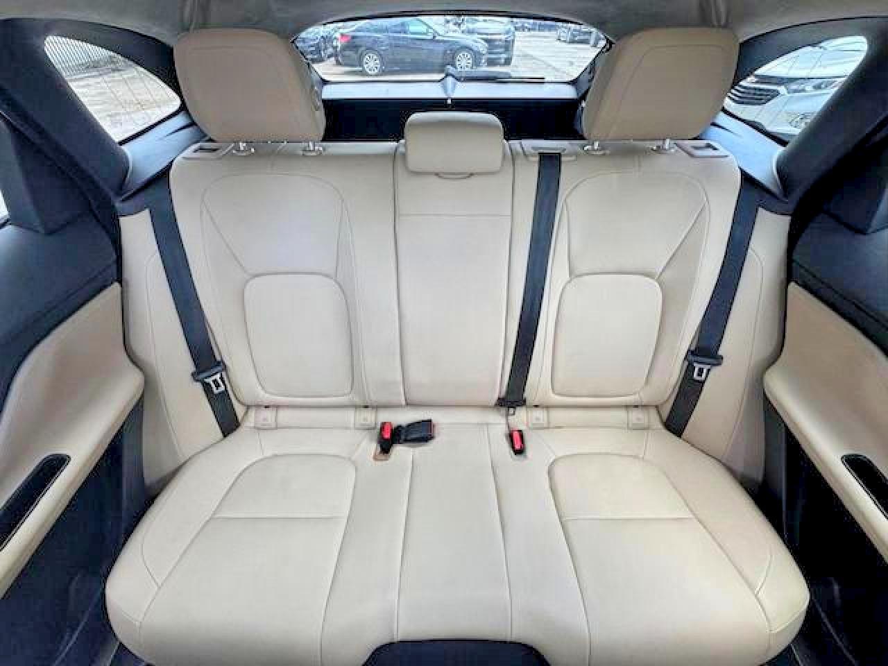 Jaguar F-PACE Premium