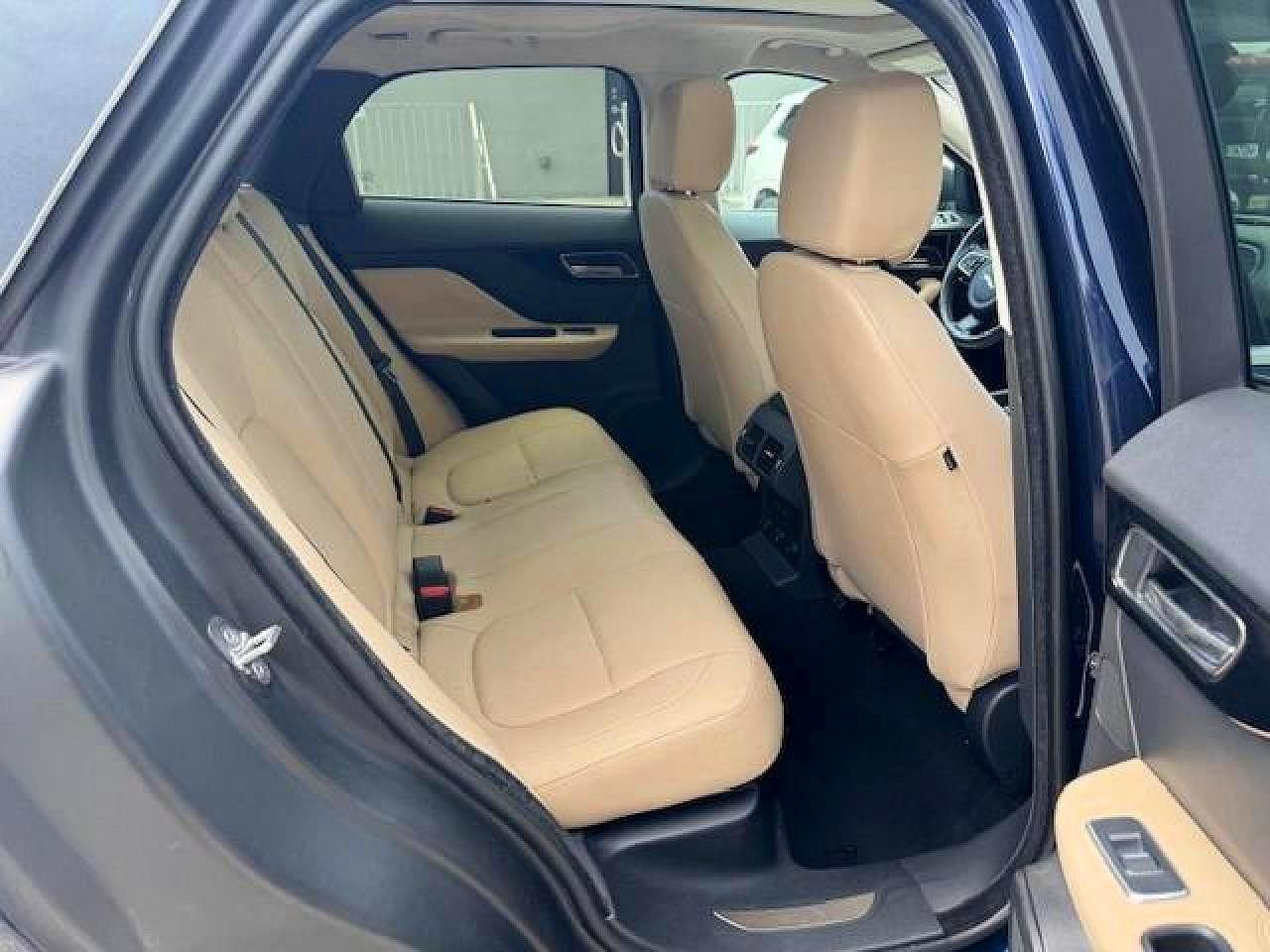 Jaguar F-PACE Premium