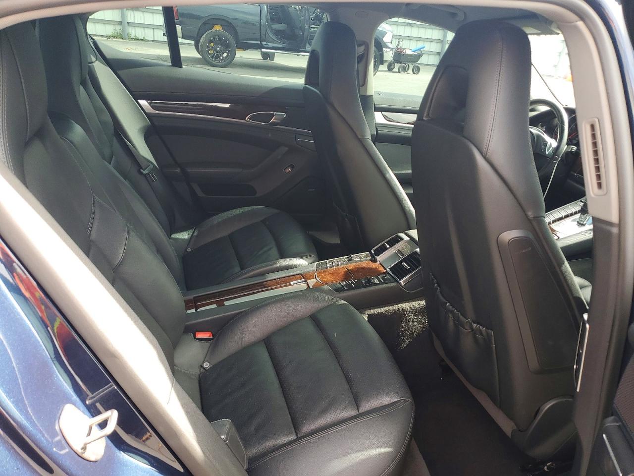 Porsche Panamera 2