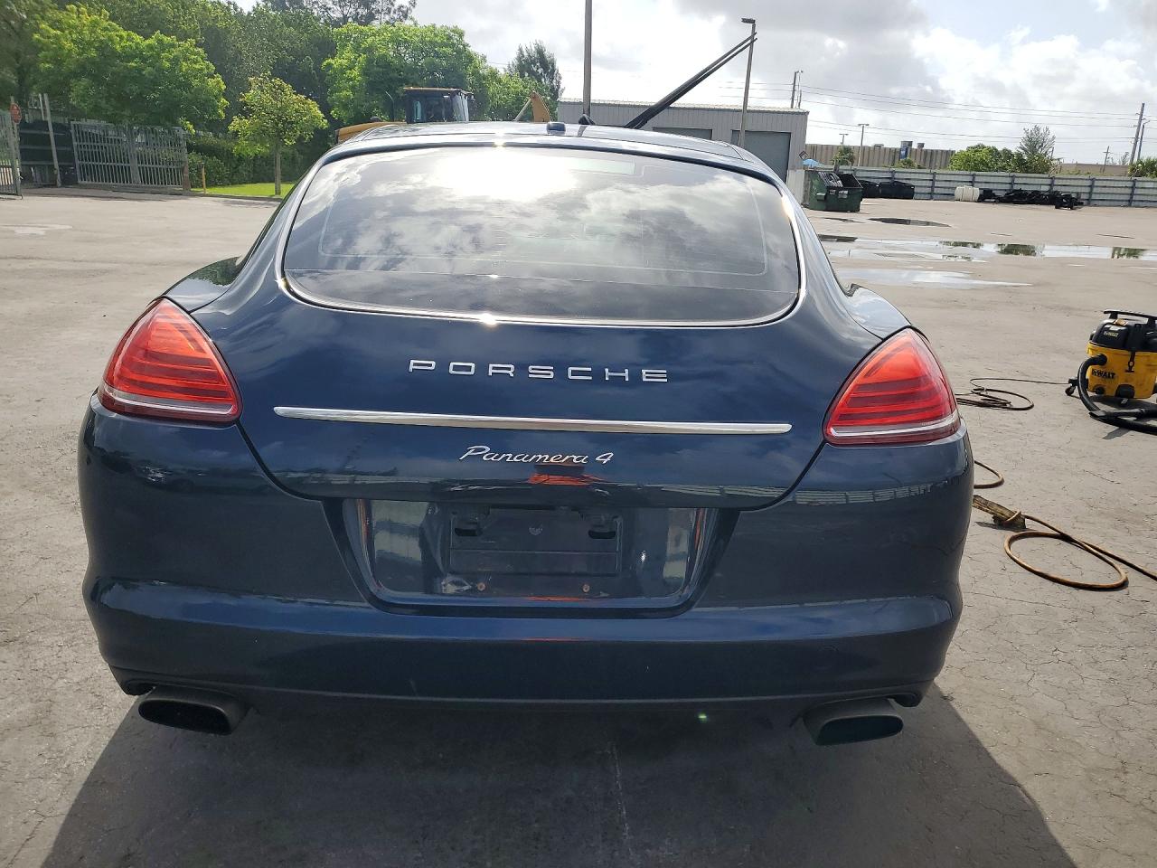 Porsche Panamera 2