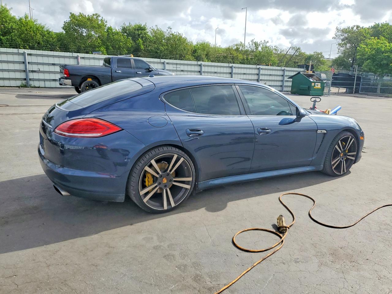 Porsche Panamera 2