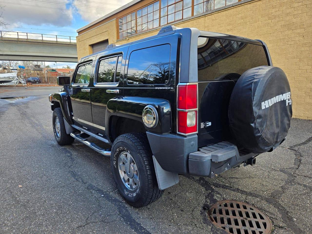 HUMMER H3 Alpha