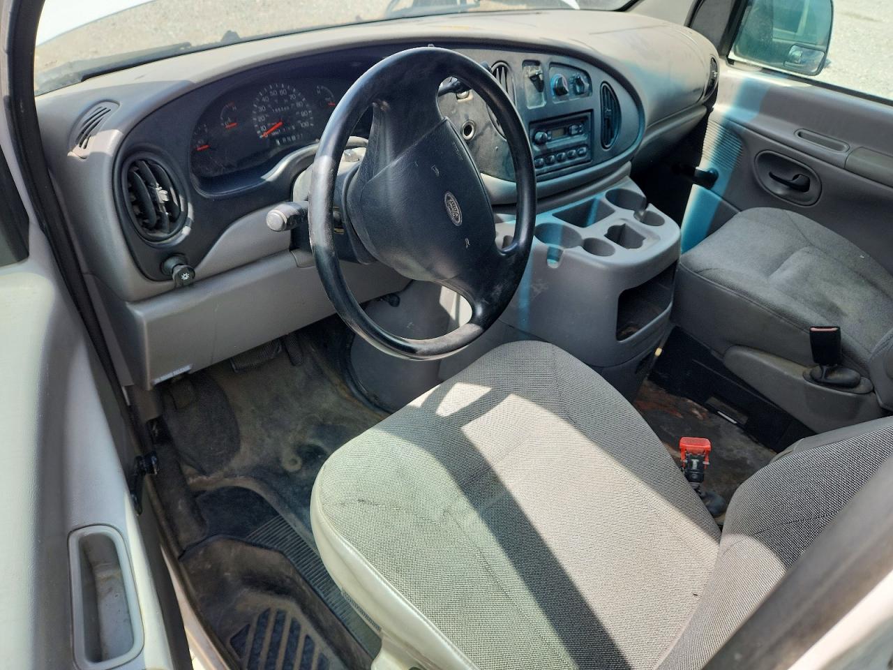 Ford Econoline E350 Super Duty Van