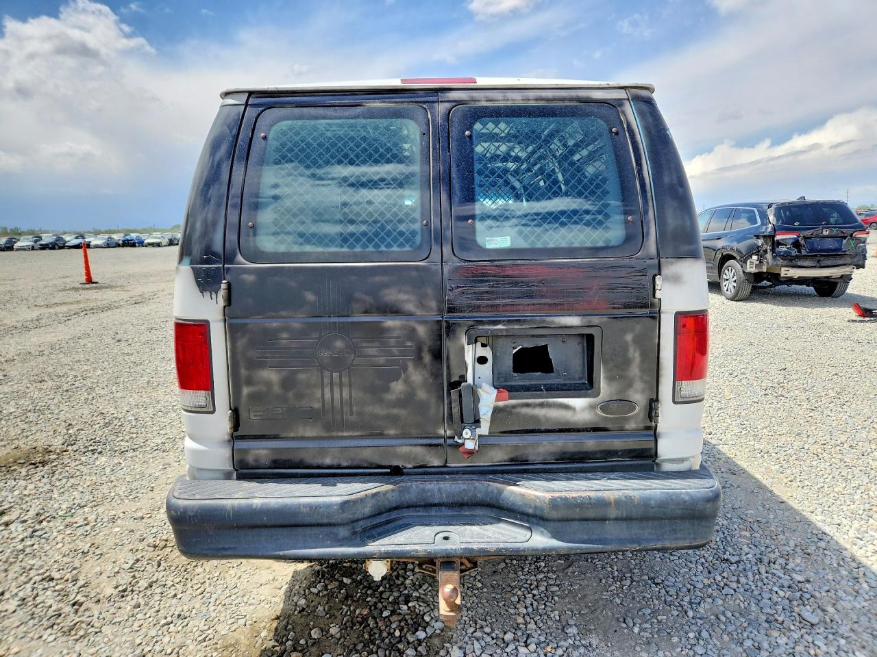 Ford Econoline E350 Super Duty Van