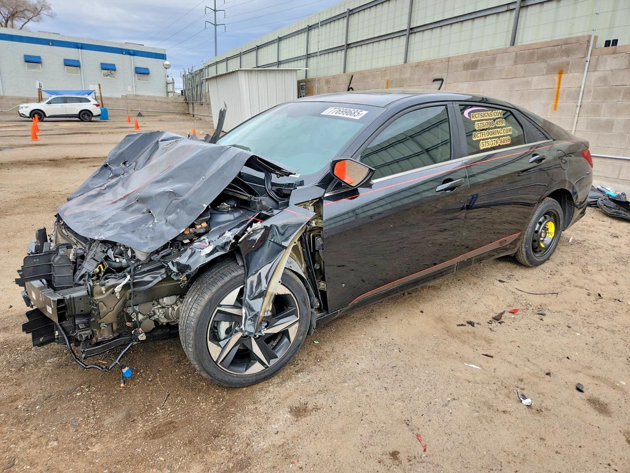 Salvage Hyundai ELANTRA Image