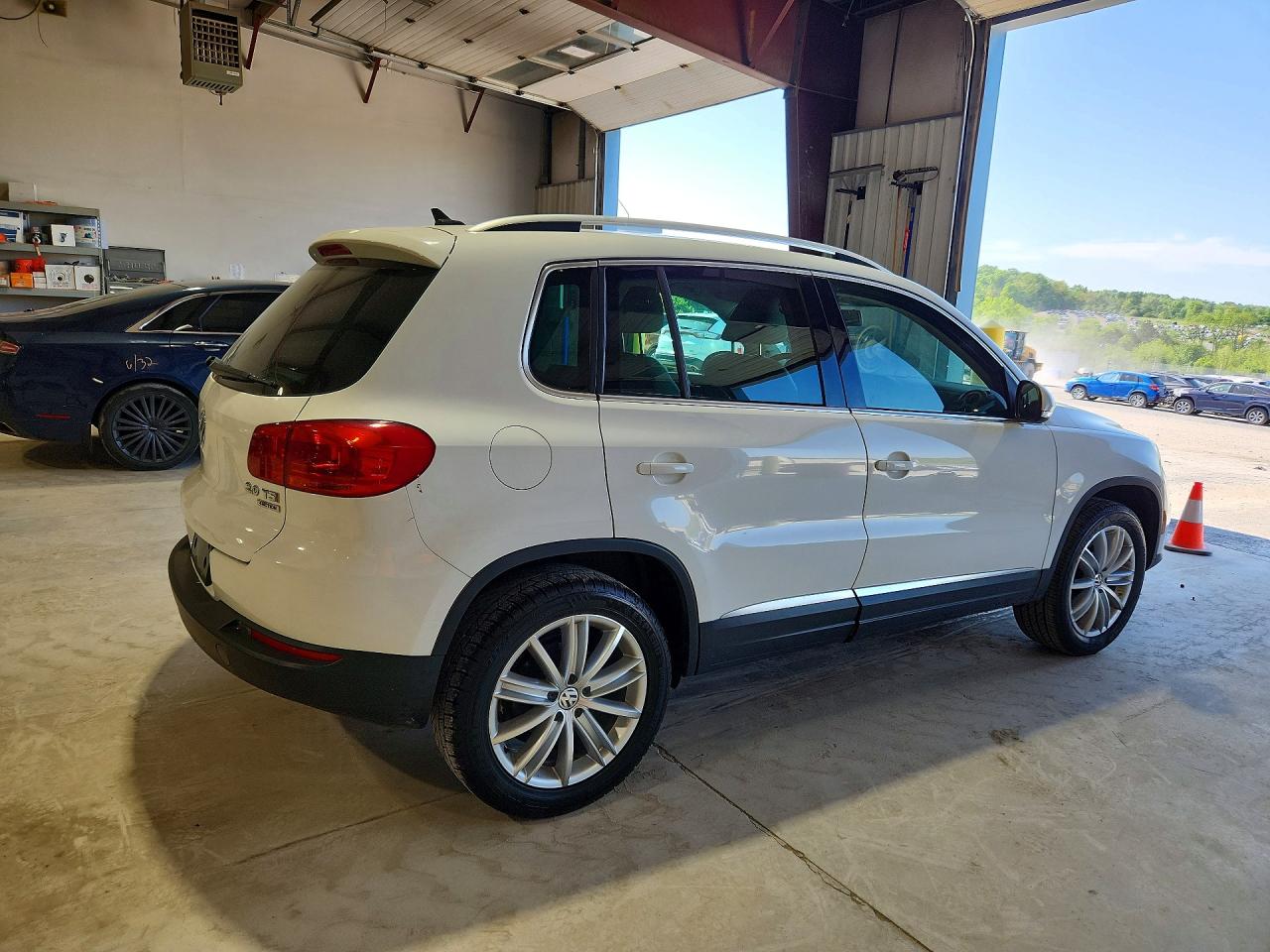 Volkswagen Tiguan S