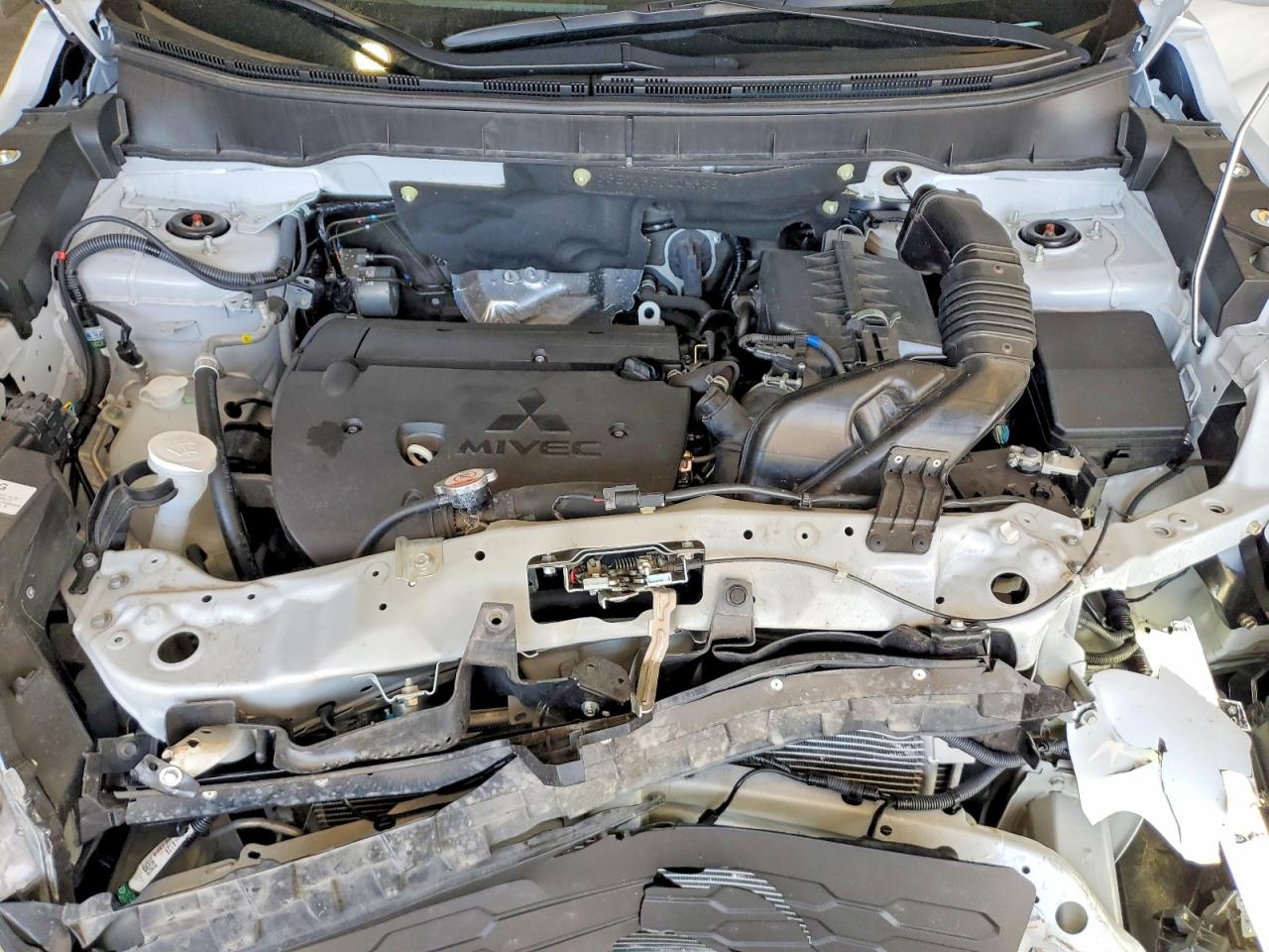 Mitsubishi Outlander S