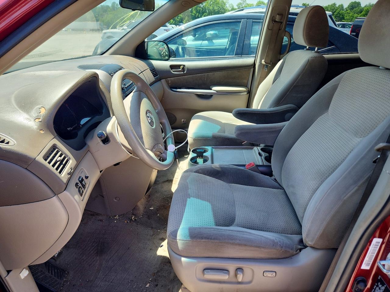 Toyota Sienna Le 7-passenger